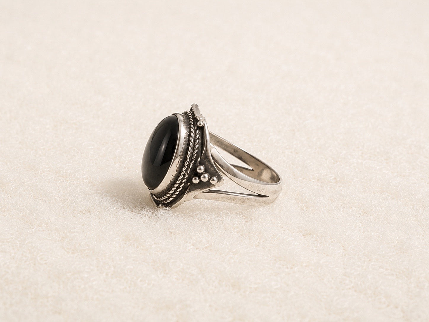 Black agate ring