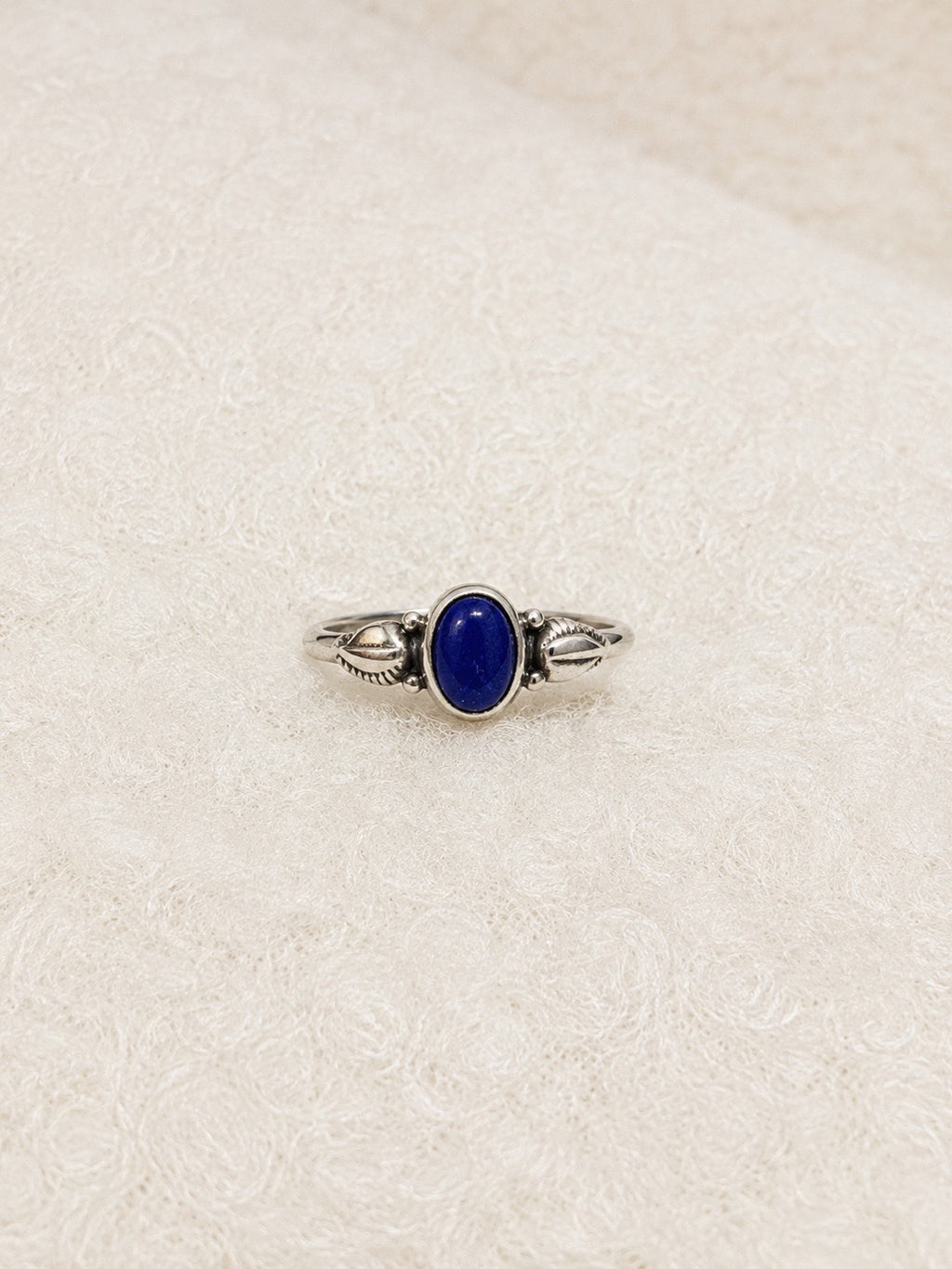 Blue lapiz ring