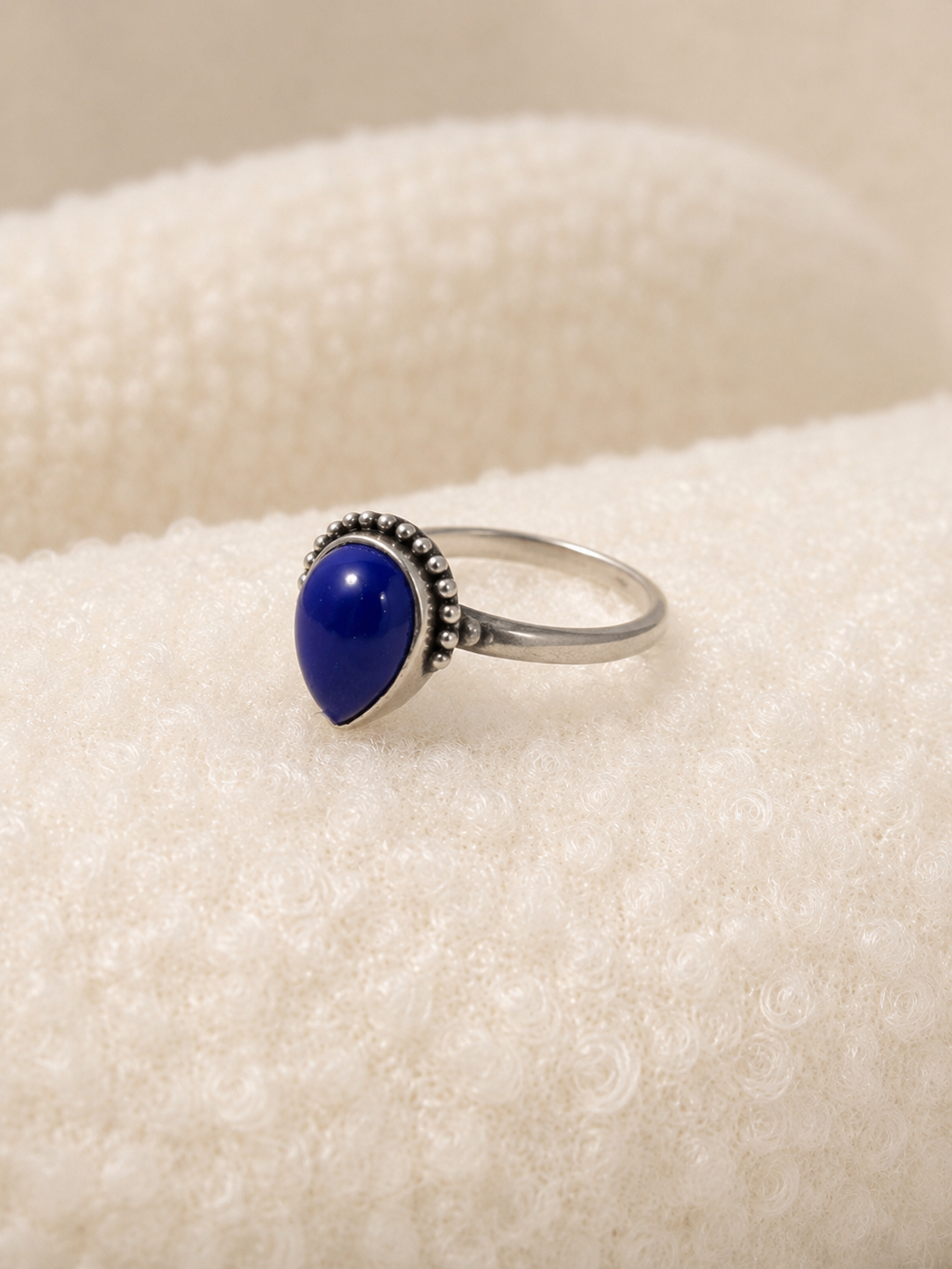 Lapiz pear ring