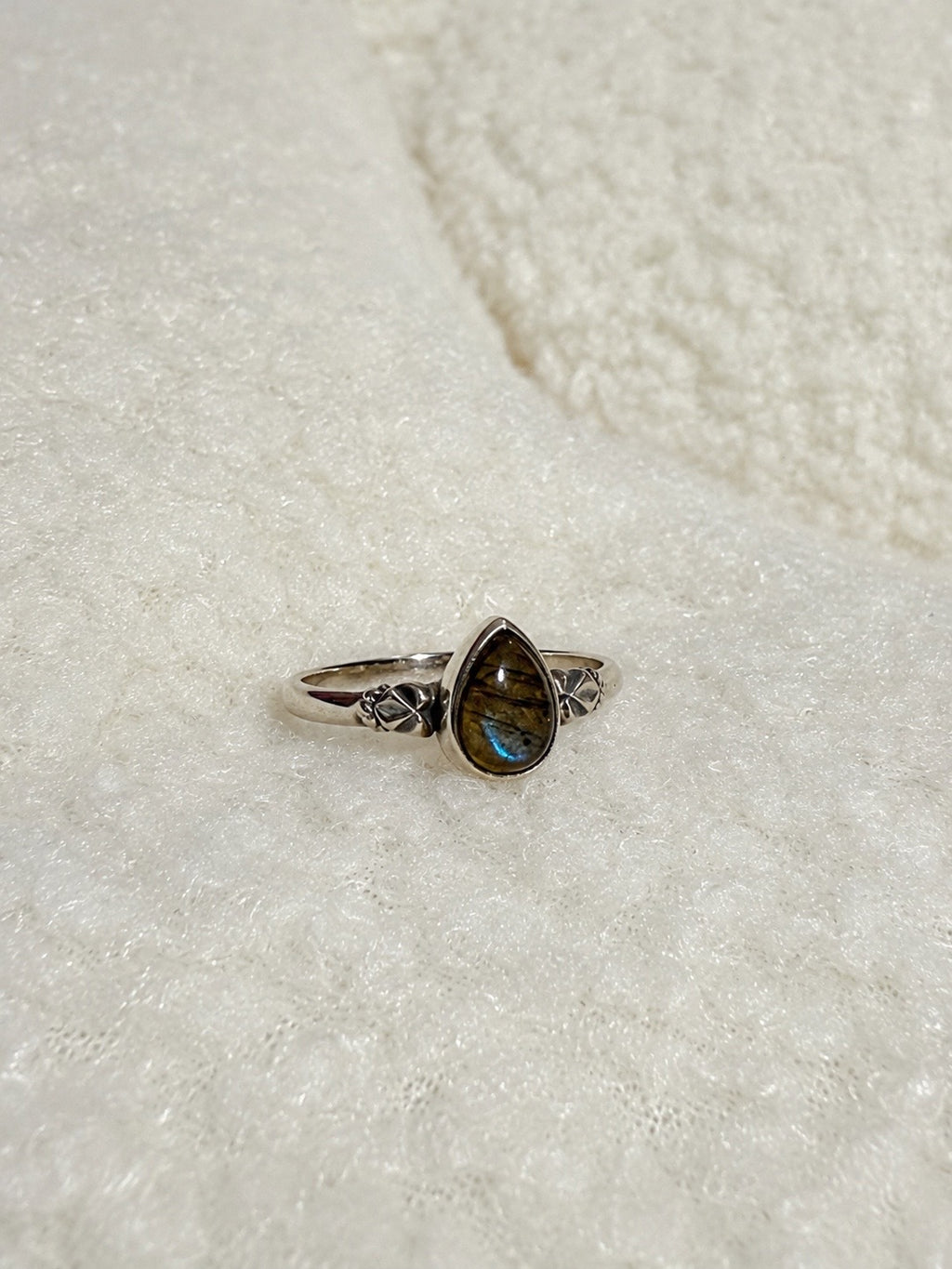 Aura Stone ring