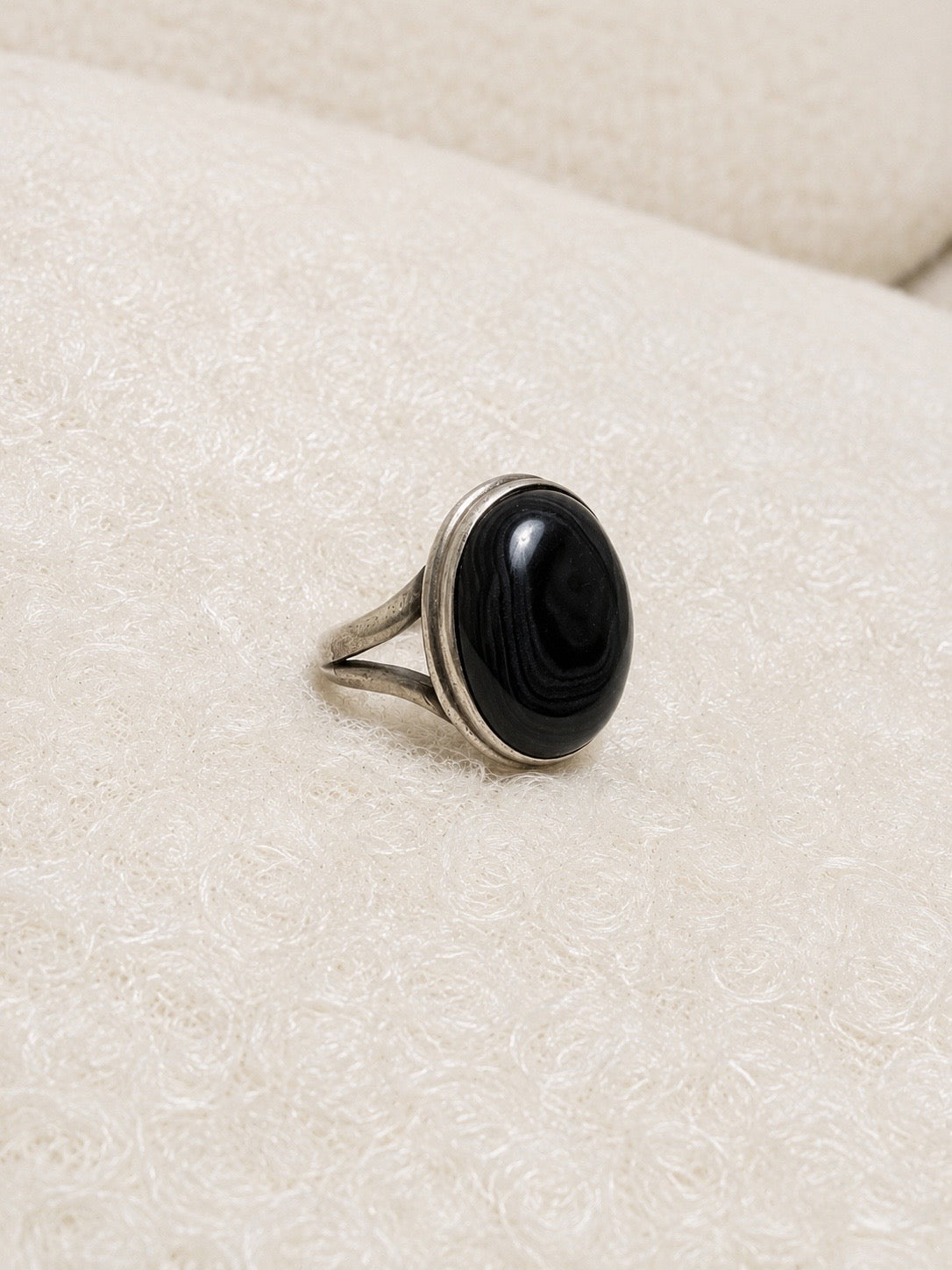 Black agate ring
