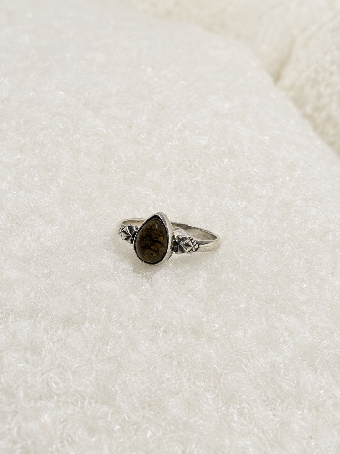 Aura Stone ring