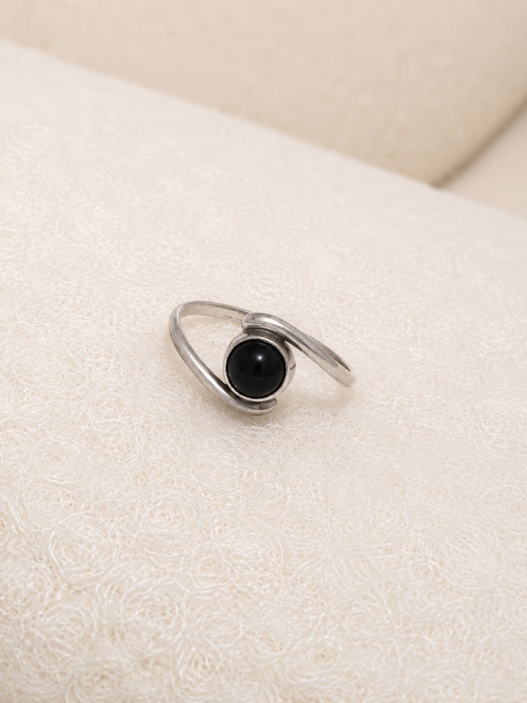 Black agate ring